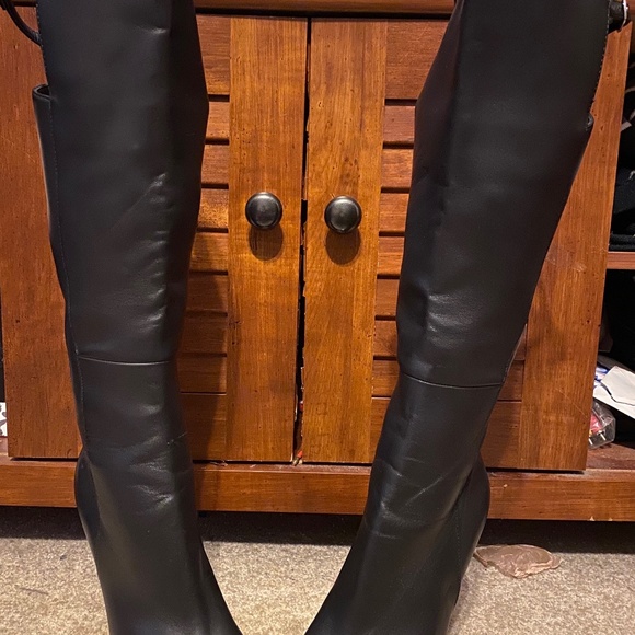 shoes - Picture 2 of 4